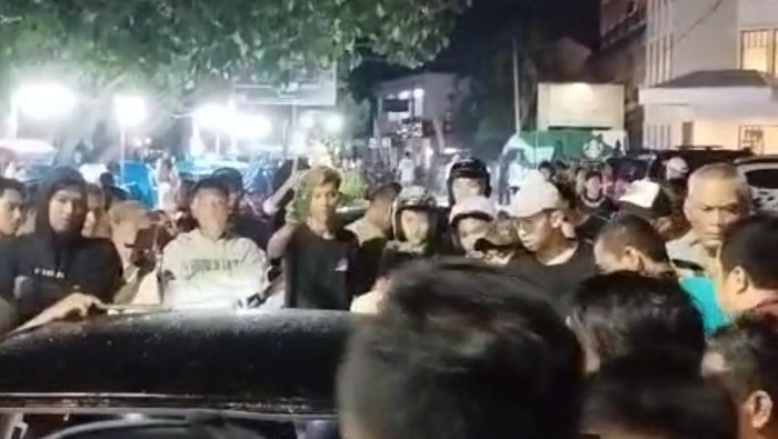 Tangkapan video keributan di Pantai Pangandaran.