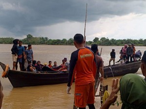 Aizah Bocah yang Tenggelam di Sungai Batanghari Ditemukan Tewas