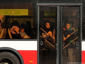 Warga Iran Diselimuti Rasa Takut Usai Serangan ke Israel