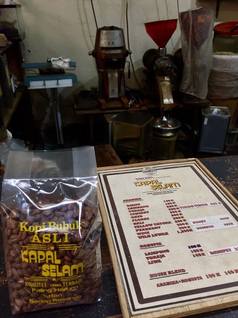 5 Toko Kopi Berusia Puluhan Tahun Ini Jual Kopi Enak