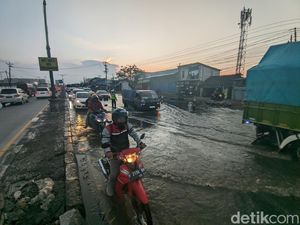 Genangan Rob di Pantura Sayung Demak Berangsur Surut