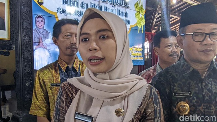 Bupati Demak Eistianah, Selasa (16/4/2024).