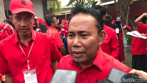 Bupati Sumbawa Barat Musyafirin.