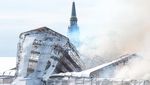 Bursa Saham Bersejarah Kopenhagen Kebakaran, Puncak Menara Runtuh