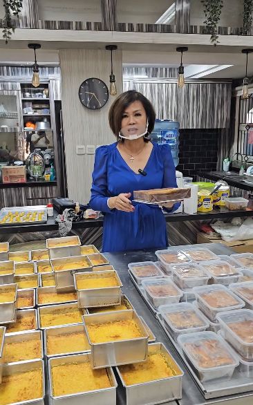 Ci Mehong Marahi Netizen yang Sering Nyinyir Makanan Jualannya