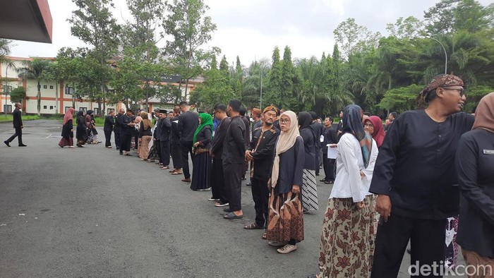 Hari Pertama Kerja ASN di Kabupaten Tasikmalaya 75 persen ikut apel sebagian kesiangan