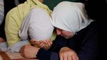 Isak Tangis di Pemakaman Pemuda Palestina