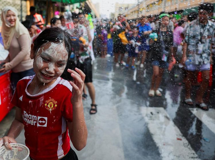 Kemeriahan Perang Air untuk Sambut Tahun Baru Thailand