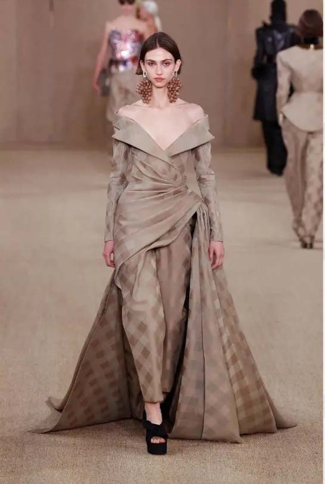 Inilah koleksi terbaru Balmain Musim Dingin 2024. Foto: Dok. Balmain.