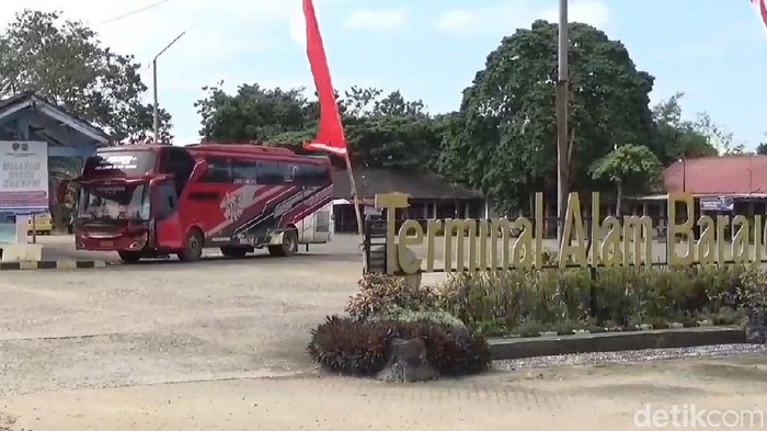 Kondisi di Terminal Alam Barajo tampak sepi arus balik.