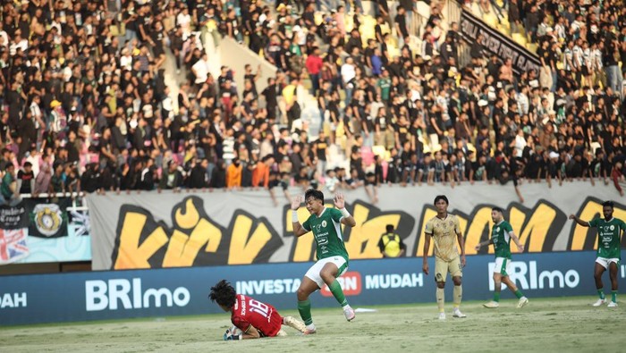 Laga PSS vs Arema FC, Senin (15/4/2024)