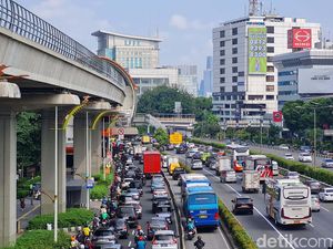 Penampakan Jalan di Jakarta Mulai Macet Pagi Ini