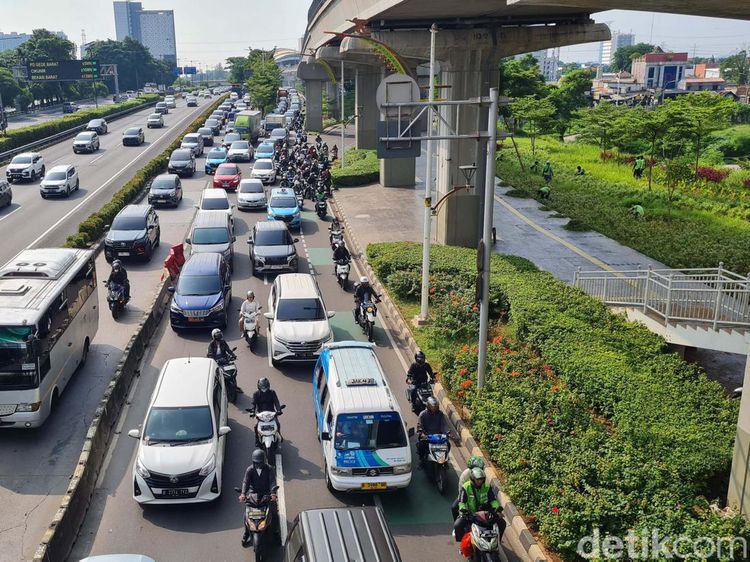 Libur Lebaran Selesai, Macet Kembali Menyapa Jakarta