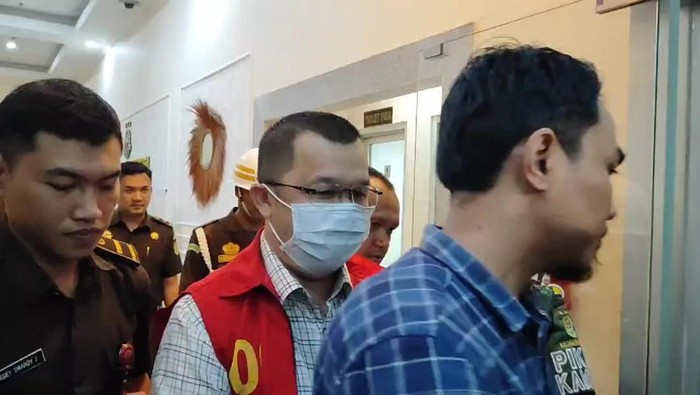 Mantan KONI Sumasel Hendri Zainudin ditahan Kejati.