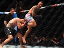 Begini Cara Max Holloway Jinakkan Justin Gaethje