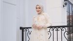Melody Prima, Si Cantik yang Suka Foto Estetik Bareng Makanan
