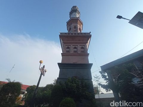 Menara Masjid Raya At-taqwa Kota Cirebon