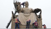 Raja Sejong merupakan raja keempat Dinasti Joseon (1392-1910) yang menciptakan aksara Hangeul Korea Selatan.  