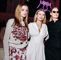 Gender Kai ini ramai dikomentari netizen saat Naomi Watts mengunggah foto anaknya ke Instagram pada 2023. Naomi ketika itu memberikan ucapan selamat ulang tahun pada Kai yang usianya sudah 15 tahun. Foto: WWD via Getty Images/Nina Westervelt