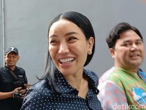 Senyum Nikita Mirzani Ingatkan Perempuan Jangan Takut Cerita Alami Kekerasan