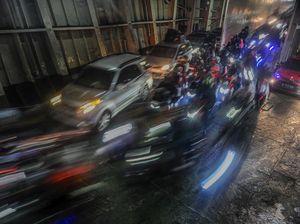 Pemudik Sepeda Motor Tiba di Pelabuhan Merak