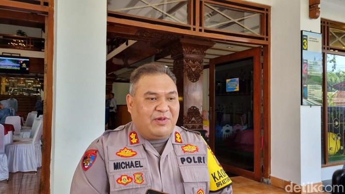 Kapolres Bantul, AKBP Michael R. Risakotta saat memberikan keterangan, Selasa (16/4/2024).