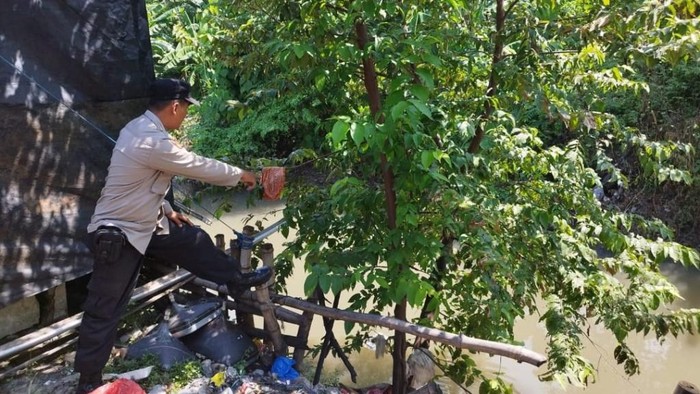 Petugas di lokasi kejadian korban tenggelam