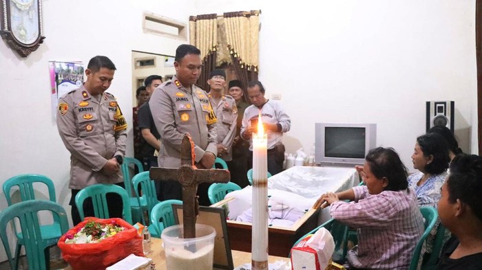 Petugas kesehatan meninggal saat bertugas selama arus balik di Rest Area Tol Lampung.