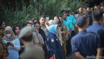PNS DKI Antre Panjang di Balai Kota, Ada Apa?
