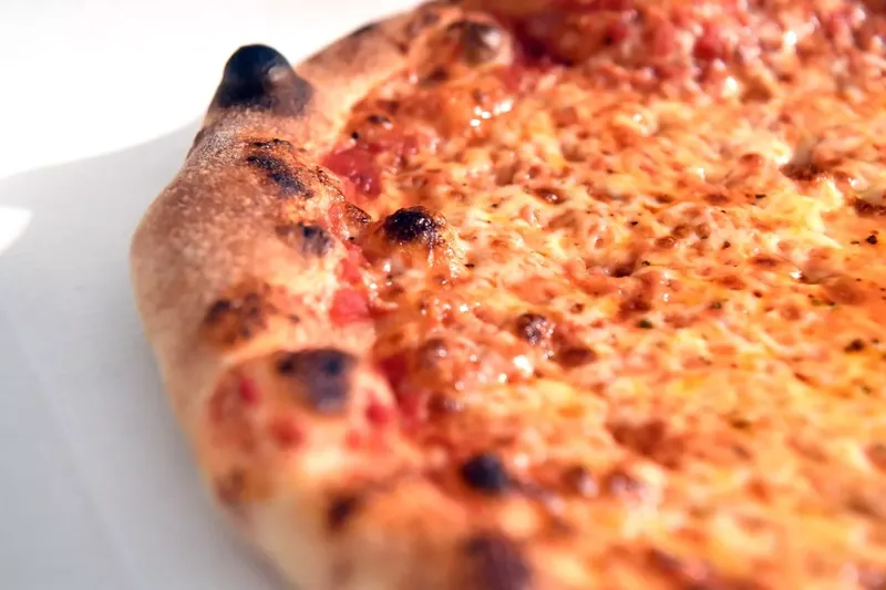 Kapok Ditagih Harga Mahal, Pria Ini Pilih Buka Toko Pizza Sendiri