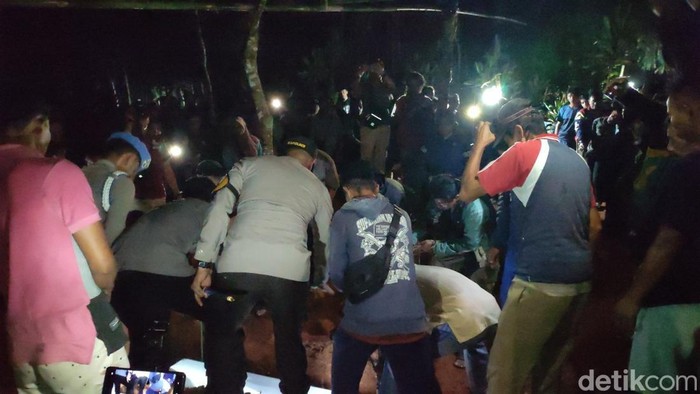 Pelepasan Terakhir Ayah dan Anak yang Jadi Korban Tragedi Maut Tol Japek