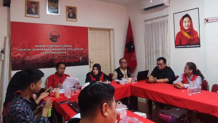 Rapat pleno tim penjaringan calon wali kota di Kantor DPC PDIP Kota Makassar.