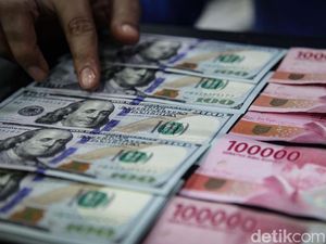 Dolar AS Masih Menguat, Rupiah Tertekan