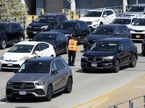 Saat Bandara Tersibuk di AS Macet Parah Akibat Demo