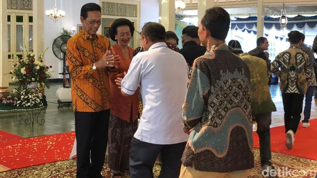 Suasana open house di Kompleks Kepatihan, Kota Jogja, DIY, Selasa (16/4/2024).