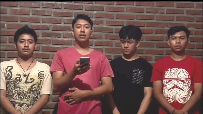 Tangkapan layar video permohonan maaf pembuang sampah di jalur puncak