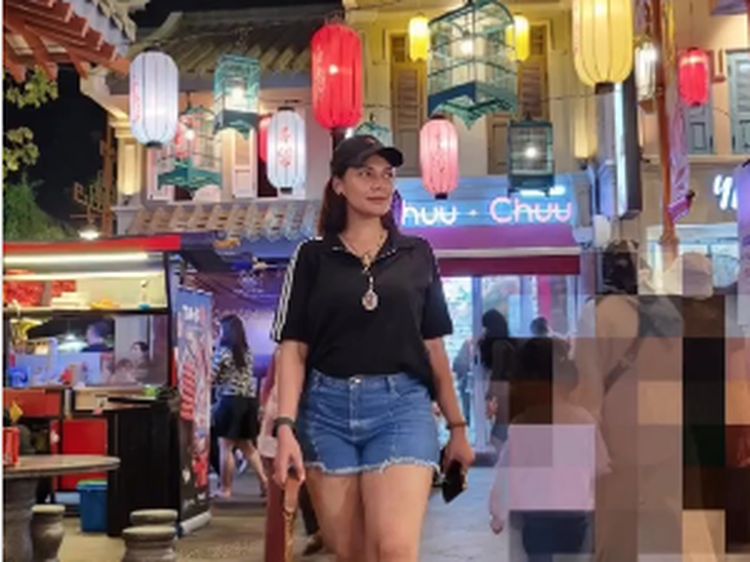 Momen Tengku Zanzabella Makan Bareng Ganjar dan Minum Kelapa Muda