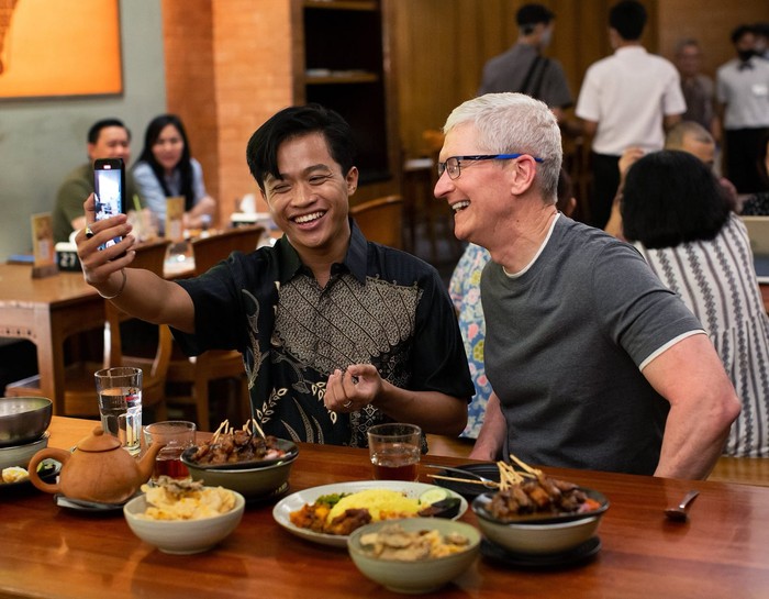 Tim Cook