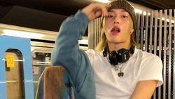 Maaf, Wonbin Bisa Mundur Dikit? Gantengnya Keterlaluan! Maaf, Wonbin Bisa Mundur Dikit? Gantengnya Keterlaluan!