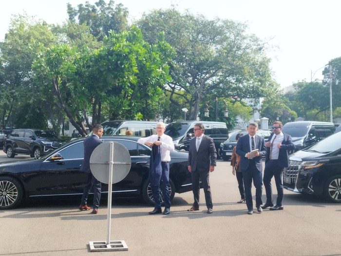 CEO Apple Tim Cook tiba di Istana Negara