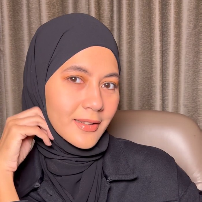 Gaya Paula Verhoeven mantap berhijab