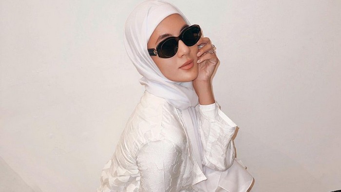 Gaya Paula Verhoeven mantap berhijab