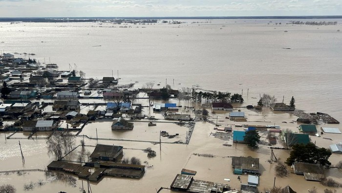 KAZAKHSTAN-FLOODS/AERIALS An aerial view shows a flooded residential area in the North Kazakhstan Region, Kazakhstan April 16, 2024. REUTERS/Tamara Vaal