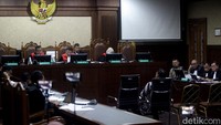 Sidang lanjutan Mantan Menteri Pertanian itu beragenda mendengarkan keterangan saksi-saksi yang dihadirkan Jaksa Penuntut Umum, salah satunya mantan ajudan Menteri Pertanian, Panji Hartanto.