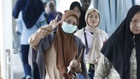 Secara akumulatif realisasi penumpang yang telah kembali ke Pulau Jawa dari Sumatera mulai tanggal 11 April 2024 hingga 16 April 2024 (HH s/d H+5) adalah sebanyak 656.622 orang atau mencapai 79% bila dibandingkan jumlah penumpang yang berangkat dari Pulau Jawa pada arus mudik (H-7 s/d H) sebanyak 835.718 orang.   