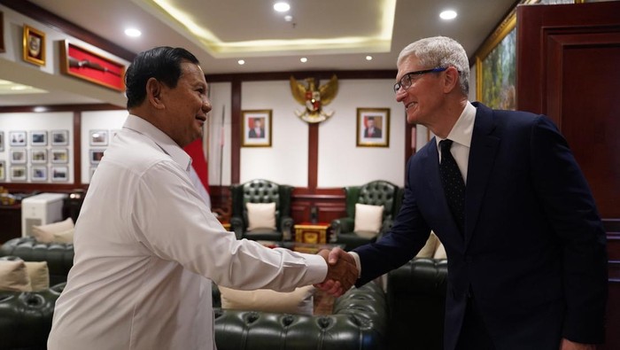 Menhan Prabowo Subianto dan CEO Apple Tim Cook.