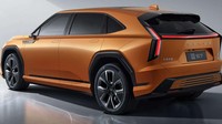 Detail lain yang bisa dilihat di jajaran mobil listrik terbaru Honda ini adalah door handle model pop-out seperti di mobil-mobil listrik kekinian. Juga ada kamera di ujung pintu depan sebagai pengganti kaca spion konvensional. Selain itu, ketiga mobil listrik ini juga hadir dengan logo terbaru Honda yang lebih minimalis. Foto: Dok. Honda