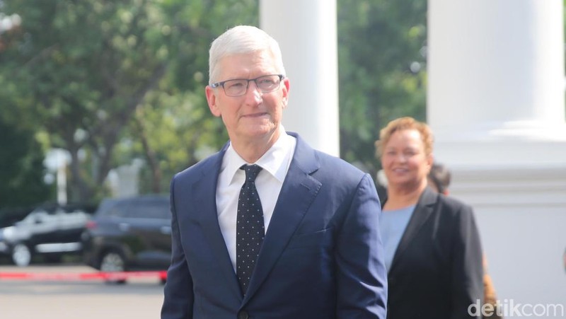 Momen CEO Apple Tim Cook Tiba di Istana Temui Jokowi