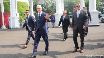 Berdasarkan informasi yang dihimpun detikINET, kedatangan Tim Cook ke Indonesia untuk meresmikan Apple Developer Academy yang ke-4 di Bali. Sebelumnya, Apple Developer Academy sudah beroperasi di Tangerang, Batam, dan Surabaya.