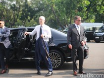 Segini Pajak Sedan Mewah yang Ditumpangi Bos Apple ke Istana Kepresidenan